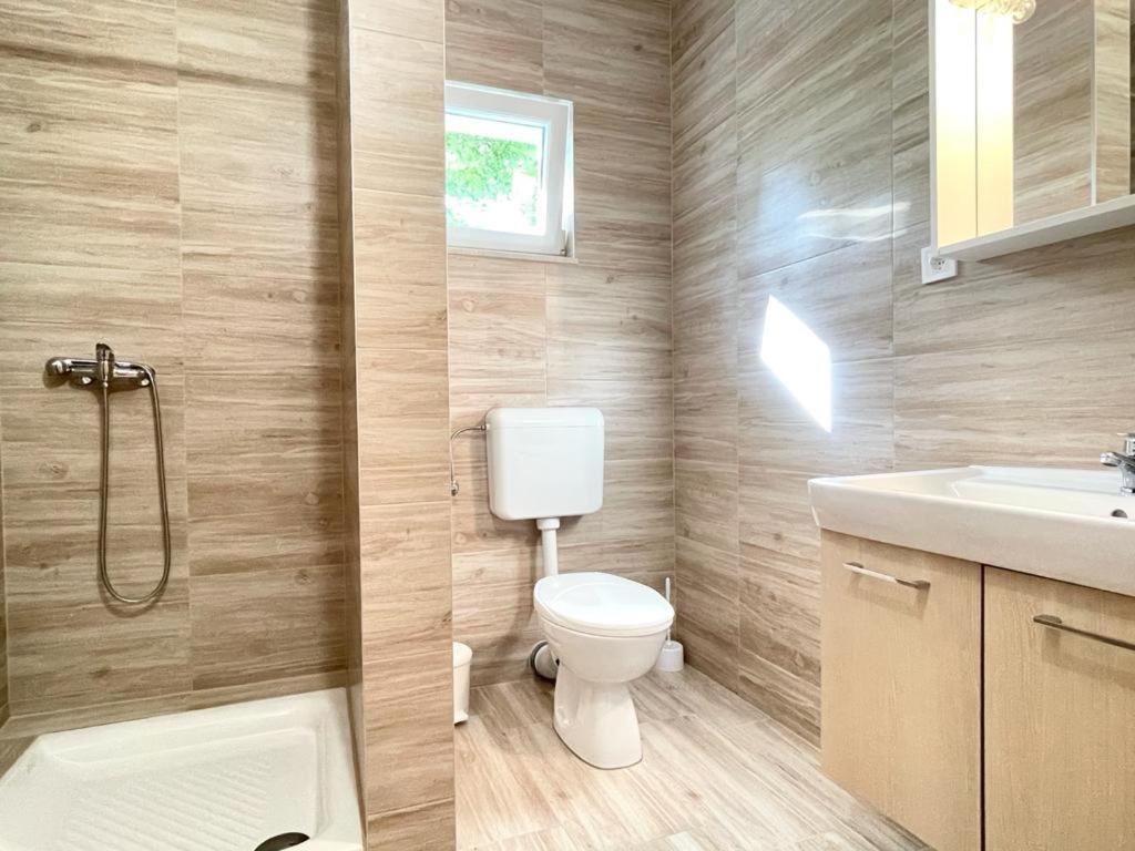 Apartments Chilla *** Лопар Экстерьер фото