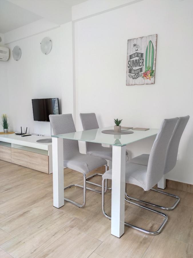 Apartments Chilla *** Лопар Экстерьер фото