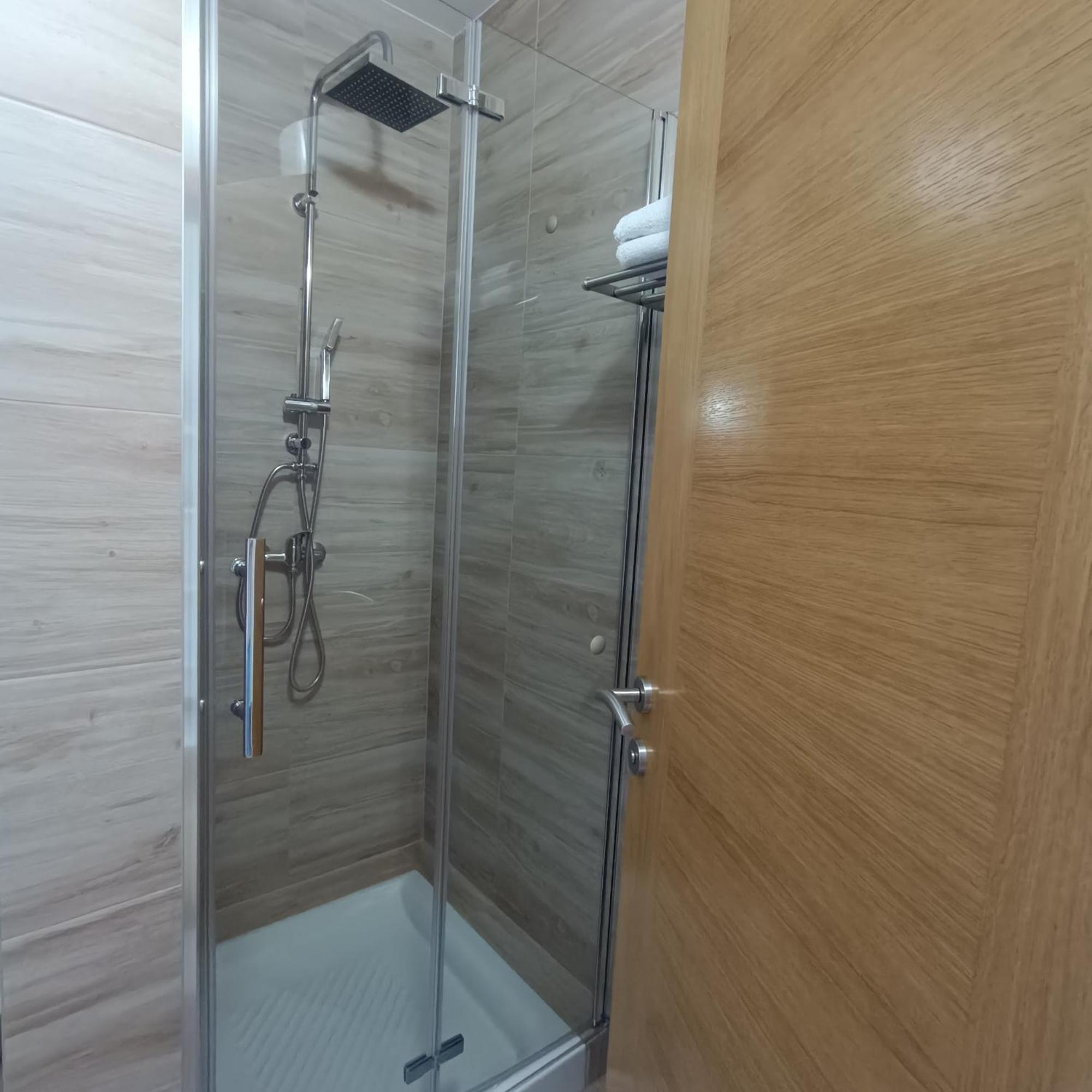 Apartments Chilla *** Лопар Экстерьер фото
